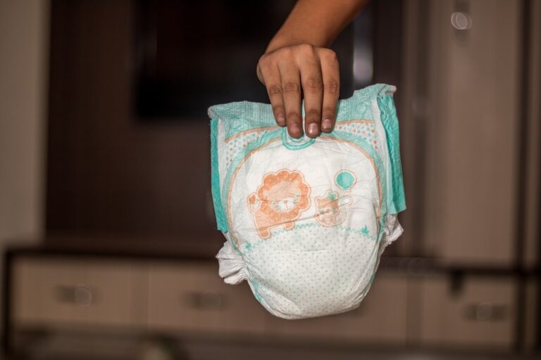 Handling Dirty Diapers While Traveling