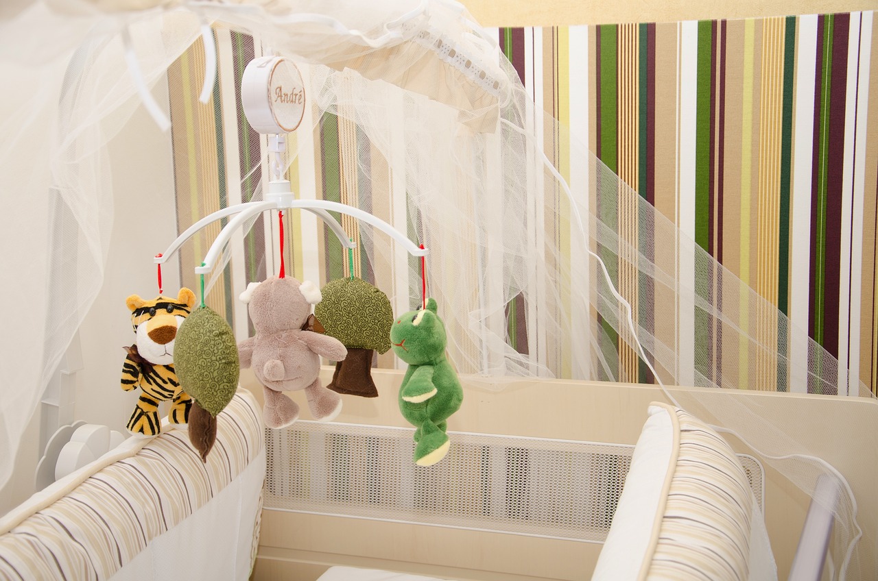 mobile forest, baby crib, room boy-2448103.jpg
